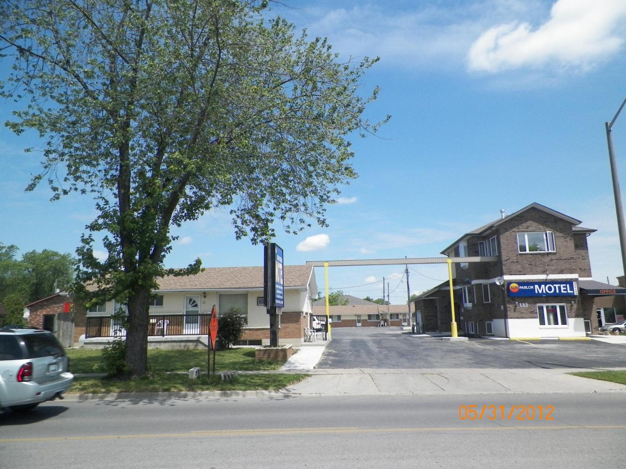Sunparlor Motel Leamington Exterior photo